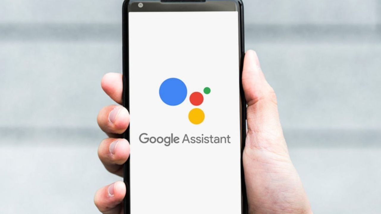  Google Assistant, Apple Siri અને Samsung Bix B જેવા વૉઇસ આસિસ્ટેંટનો આપણે ઉપયોગ કરીએ છીએ. આવી સ્થિતિમાં, આ આસિસ્ટેંટ હંમેશા વૉઇસ કમાન્ડ માટે સક્રિય રહે છે જેના કારણે તમારા ફોનની બેટરી ઝડપથી ઉતરી જાય છે. આવી સ્થિતિમાં, તમે તેને બંધ કરીને બેટરી બચાવી શકો છો.