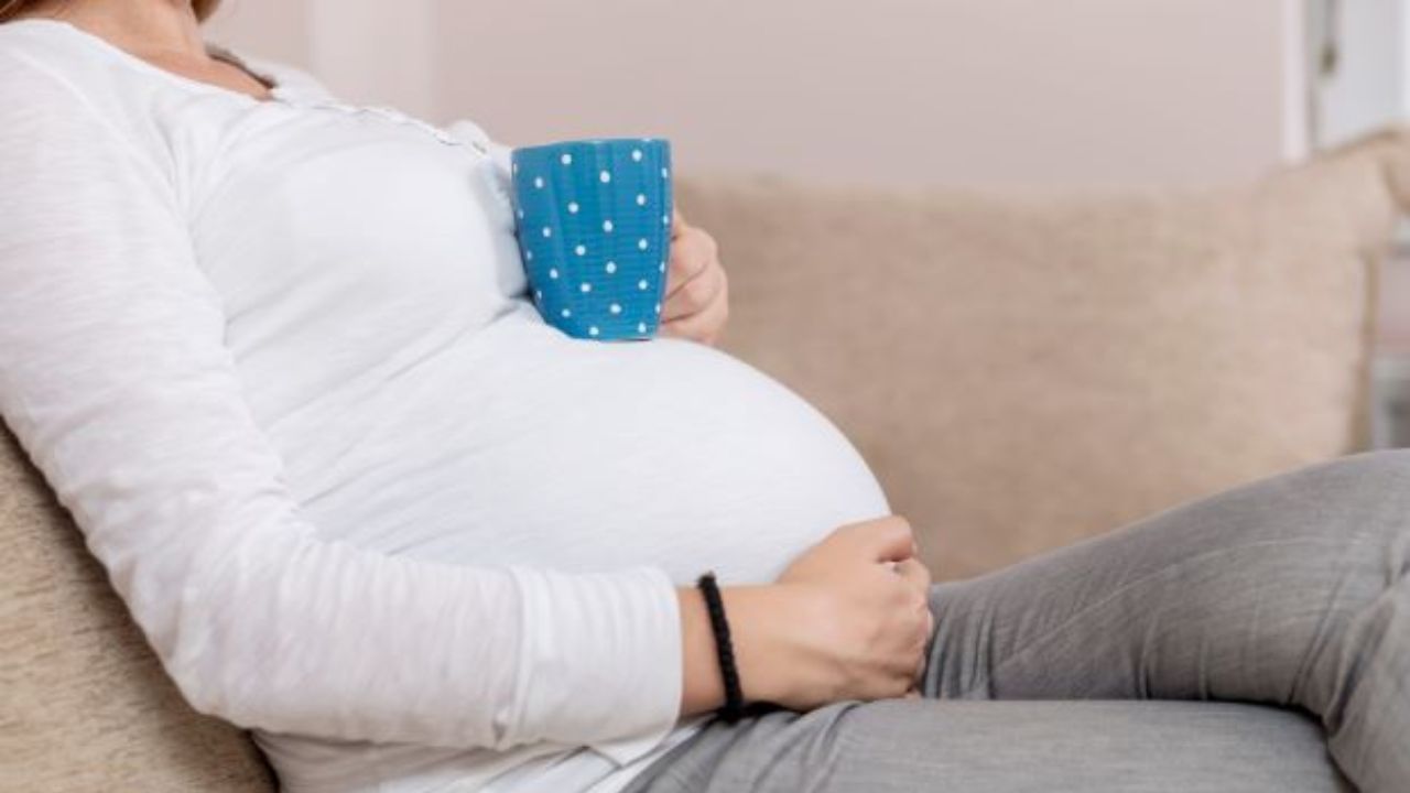 શું ન કરવું- ગર્ભાવસ્થા દરમિયાન ધૂમ્રપાન, દારૂ અને તમાકુથી દૂર રહો. કાર્બોરેટેડ પાણીથી દૂર રહો. જમ્યા પછી તરત જ સૂવું કે બેસવું નહીં. થોડી વાર ચાલો. આ સિવાય જમ્યા પછી કોફી કે ચા ન પીવી.