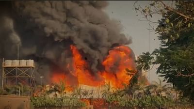 રાજકોટ, ગુજરાતનો TRP ગેમ ઝોન આગની લપેટમાં આવ્યો અને થોડીવારમાં 'ડેથ ઝોન' બની ગયો. શનિવારે અહીં લાગેલી ભીષણ આગને કારણે સમગ્ર ગેમ ઝોન આગમાં ફેરવાઈ ગયો હતો.