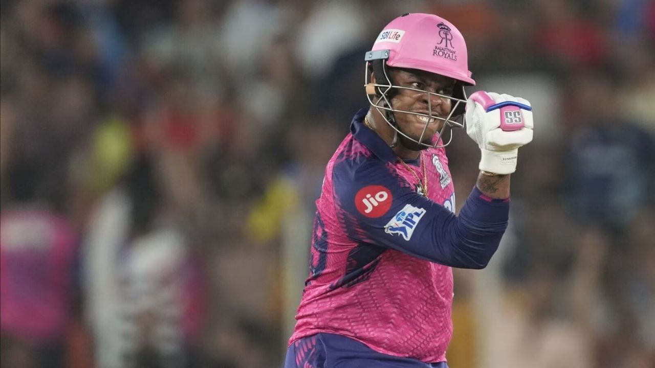 The punishment given to Shimron Hetmyer has not affected the Rajasthan Royals team. This punishment has been meted out to Hetmyer personally and it has also caused him harm. Now the question is what punishment was given to Hetmyer and for breaking which law of IPL? Above all if he broke the rules of the IPL rule book but when did he do so?
