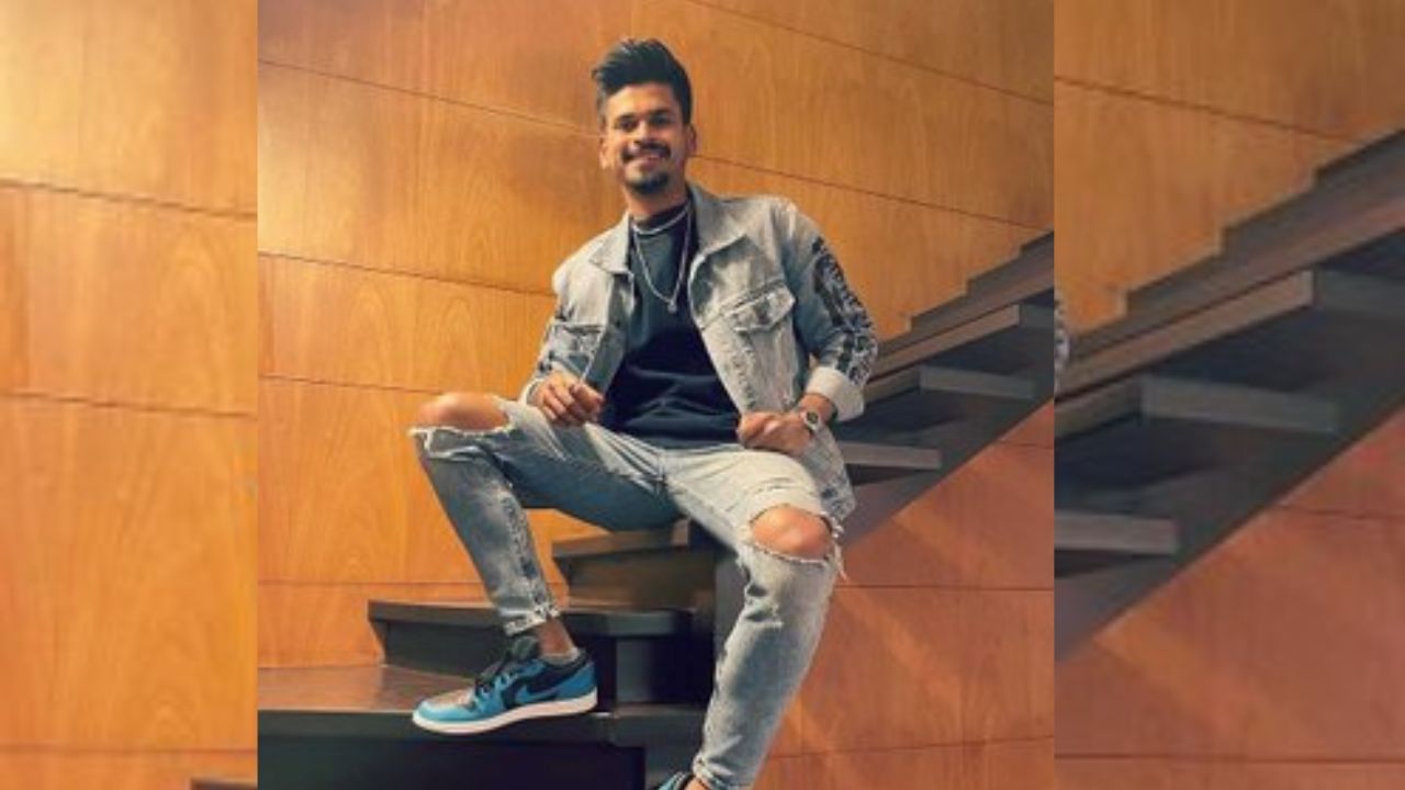 શ્રેયસ સંતોષનો જન્મ 6 ડિસેમ્બર 1994 ચેમ્બુરમાં થયો છે. એક ભારતીય આંતરરાષ્ટ્રીય ક્રિકેટર છે જે ભારતીય ક્રિકેટ ટીમ માટે જમણા હાથના બેટર તરીકે રમે છે. તે ભારતીય ટીમ માટે તમામ ફોર્મેટમાં રમ્યો છે. 