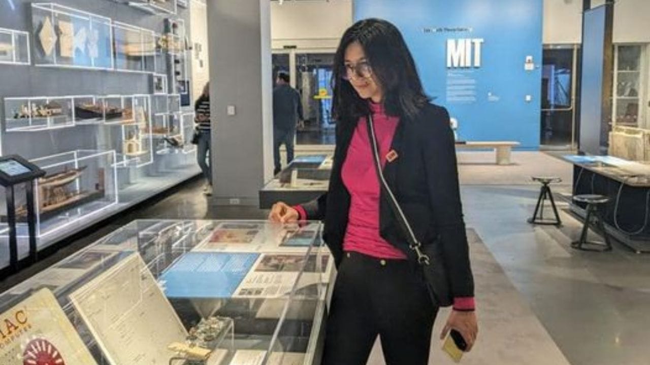  2015માં અરવિંદ કેજરીવાલ સરકાર બન્યા બાદ માલીવાલને દિલ્હીની મહિલા આયોગની અધ્યક્ષ નિયુક્ત કરવામાં આવી હતી. તો આજે આપણે સ્વાતિ માલિવાલના પરિવાર વિશે વાત કરીશું.