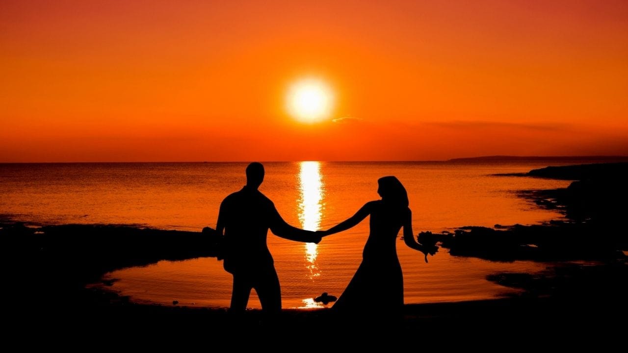 વ્યક્તિગત તૈયારી: તમે વૈવાહિક જવાબદારી માટે ભાવનાત્મક, માનસિક અને આર્થિક રીતે તૈયાર છો કે નહીં તેની ખાતરી કરો.