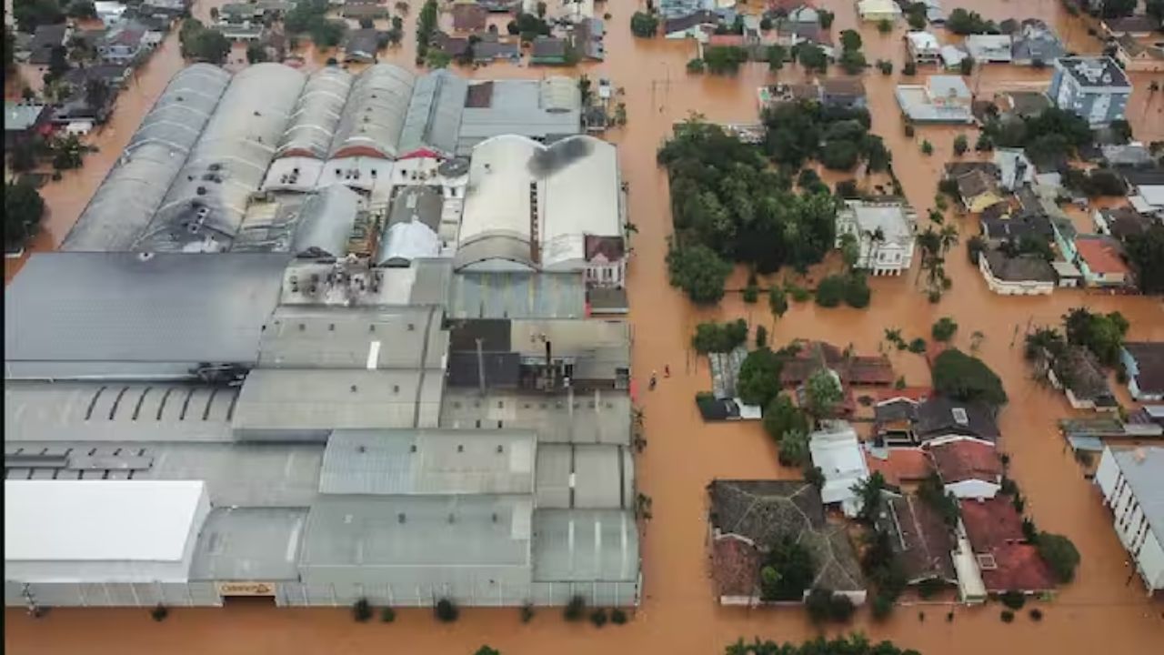 brazil heavy rain and landslide many died (1)