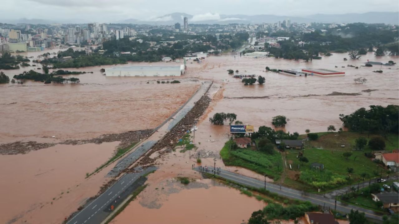 brazil heavy rain and landslide many died (4)