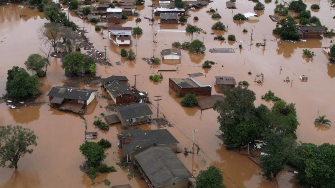 brazil heavy rain and landslide many died (5)
