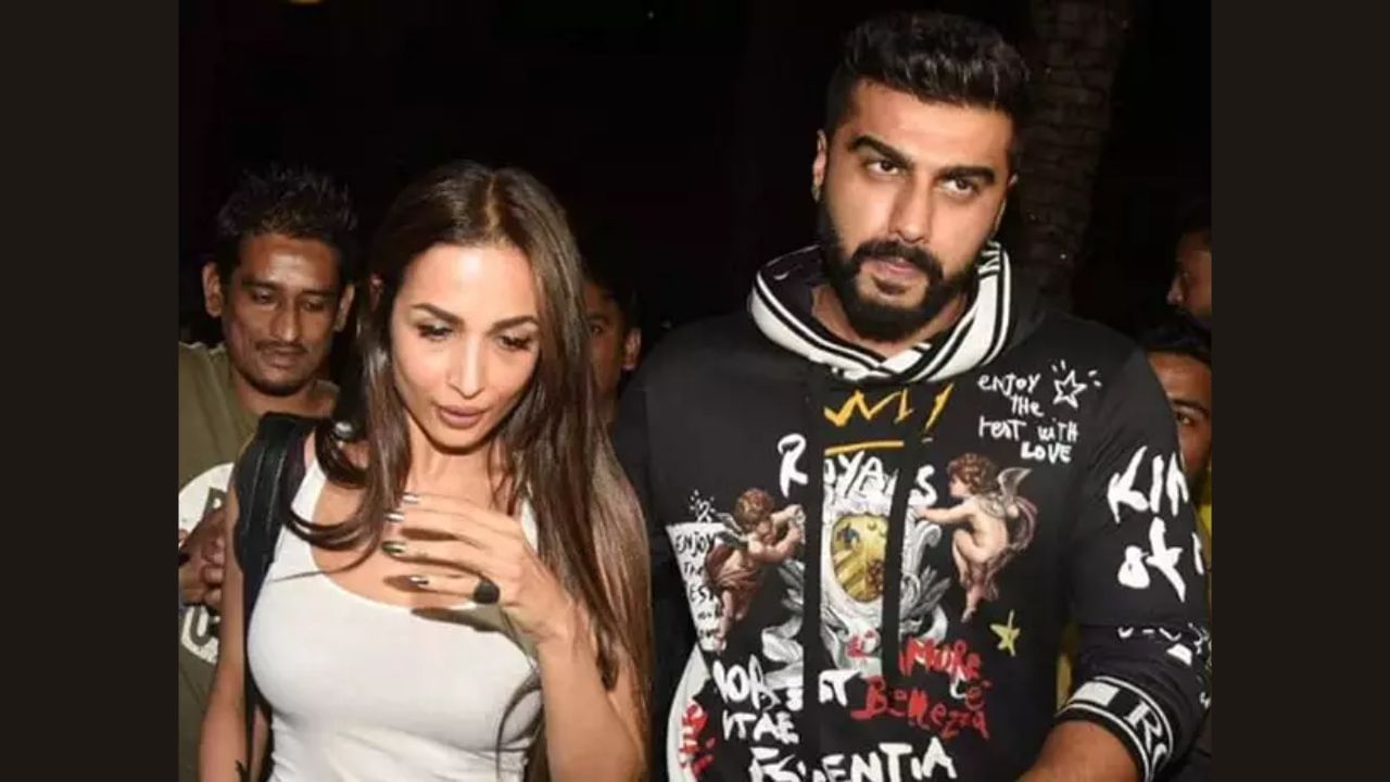 પિંકવિલાના અહેવાલ મુજબ, એક સૂત્રએ માહિતી આપી છે કે મલાઈકા અરોરા અને અર્જુન કપૂર વચ્ચેના સંબંધો તૂટી ગયા છે. રિપોર્ટ અનુસાર, સૂત્રએ કહ્યું, “મલાઈકા અને અર્જુન વચ્ચે ખૂબ જ ખાસ સંબંધ હતો અને તે બંને એકબીજાના દિલમાં ખાસ જગ્યા ધરાવે છે. તેઓએ અલગ થવાનો નિર્ણય લીધો છે અને આ બાબતે આદરપૂર્વક મૌન જાળવશે.