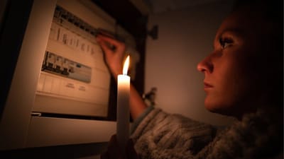 સુરત : કાળઝાળ ગરમીમાં વીજકાપથી ત્રાહિમામ લોકોએ વીજ કચેરીમાં હંગામો કર્યો, જુઓ વીડિયો