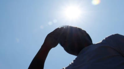 સુરતમાં કાળઝાળ ગરમી કેર વર્તાવી રહી છે, હીટસ્ટ્રોકના કારણે 29 દિવસની બાળકીનું મોત નીપજ્યું , જુઓ વીડિયો