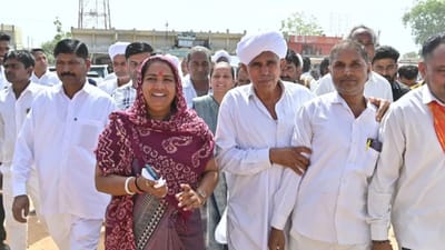 રાજ્યની 26 લોકસભા બેઠકો પૈકી સૌથી વધુ ચર્ચાસ્પદ બનાસકાંઠા લોકસભા બેઠક પર ગેનીબેન ઠાકોરએ ભાજપના ગઢમાં ગાબડું પાડ્યું છે અને ભાજપનું ત્રીજીવાર ક્લિન સ્વીપનું સપનું રોળાયું છે. બનાસકાઠા બેઠક પર ભવ્ય જીત મેળવનાર મહિલા ઉમેદવાર ગેનીબેન ઠાકોરની આજે ખુબ ચર્ચા થઈ રહી છે ગેની બહેને 31 હજારથી વધુ મતો સાથે ભાજપ ઉમેદવાર રેખા ચૌધરીને માત આપી છે અને ભાજપના ગઢમાં ગાબડું પાડ્યુ  છે. 