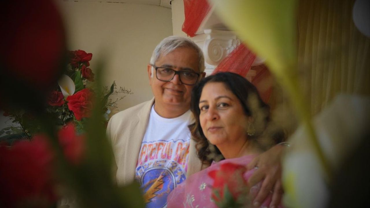 Hansal Mehta family (8)