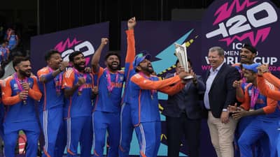 કટ્ટરવાદી-ટીકાકારોનો ખોફ કે ઈર્ષા : બાબર આઝમ, રિઝવાન, શાહીન આફ્રિદી, હારિસ રઉફે નહિં, પાકિસ્તાનના આ ખેલાડીઓએ ટીકાકારોની પરવા કર્યા વિના ભારતની જીતને વધાવી લીધી