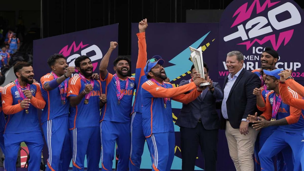 કટ્ટરવાદી-ટીકાકારોનો ખોફ કે ઈર્ષા : બાબર આઝમ, રિઝવાન, શાહીન આફ્રિદી, હારિસ રઉફે નહિં, પાકિસ્તાનના આ ખેલાડીઓએ ટીકાકારોની પરવા કર્યા વિના ભારતની જીતને વધાવી લીધી