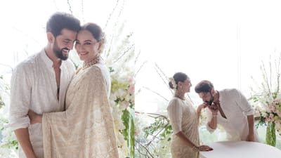  બોલિવૂડની દબંગ ગર્લ સોનાક્ષી સિંહા હવે મિસિસ ઝહીર ઈકબાલ બની ગઈ છે. અભિનેત્રીએ 23 જૂને ઝહીર ઈકબાલ સાથે કોર્ટ મેરેજ કરીને તેના સંબંધોને નવું નામ આપ્યું છે. હવે આ નવા કપલના લગ્નના ફોટો અને વીડિયો સોશિયલ મીડિયા પર વાયરલ થઈ રહ્યા છે.  