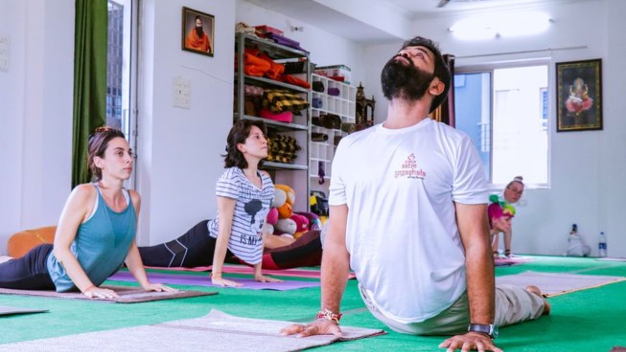 Yoga Teacher career (4)