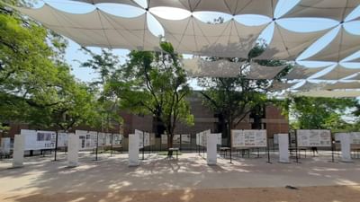 અમદાવાદ શહેરની સ્થાપના એડી. 1411માં અહેમદ શાહ દ્વારા કરવામાં આવી હતી. આ સમયે શહેર કોટ વિસ્તારમા એટલે કે કિલ્લાની અંદર જ વિસ્તારેલુ હતું. 150 વર્ષ પહેલા અમદાવાદ શહેર કેવું હતું ? અમદાવાદ શહેરમાં પ્રથમવાર ટાઉન પ્લાનિંગ ક્યારે અમલમાં આવી ? શહેરની રોડ-રસ્તા અને ગટર વ્યવસ્થા કેવી હતી તેની જાણકારી આપણને વિવિધ નકશા ઉપર થી મળી રહે છે.