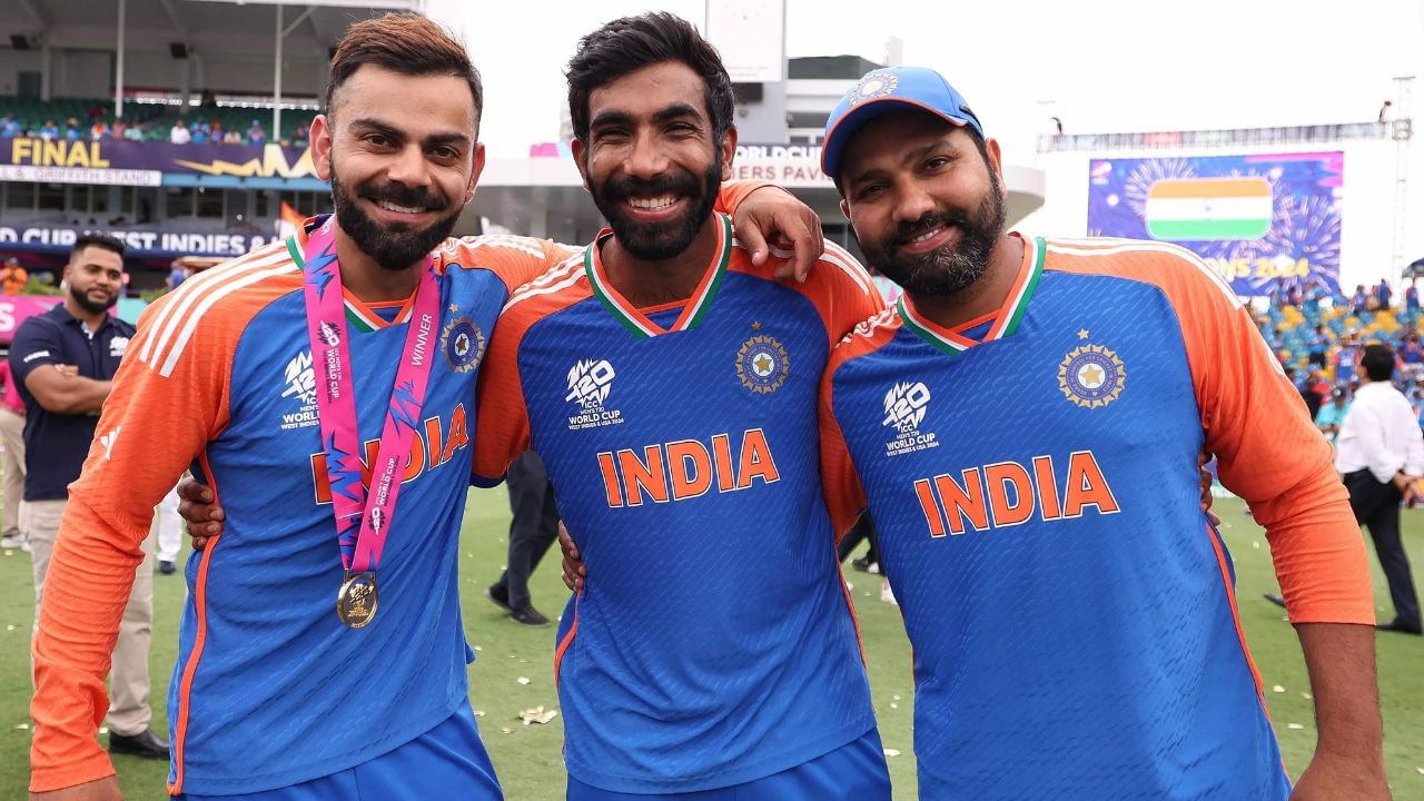 ICC 'ટીમ ઓફ ધ ટુર્નામેન્ટ'ની ખાસ વાત એ છે કે, આ ટીમના કુલ 12 ખેલાડીઓમાંથી 6 ખેલાડીઓ વર્લ્ડ ચેમ્પિયન ટીમ એટલે કે ભારતીય ટીમના છે. 