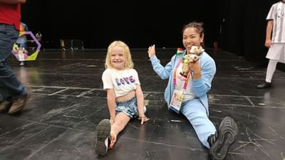 મીરાબાઈ ચાનુનું પુરું નામ સાઈખોમ મીરાબાઈ ચાનુ છે.જ્યારે પણ મોટી ટૂર્નામેન્ટ શરૂ થાય છે ત્યારે લોકોની પ્રથમ અપેક્ષા મીરાબાઈ ચાનુ પાસેથી હોય છે. મીરાએ ક્યારેય તેના ચાહકોને નિરાશ કર્યા નથી.