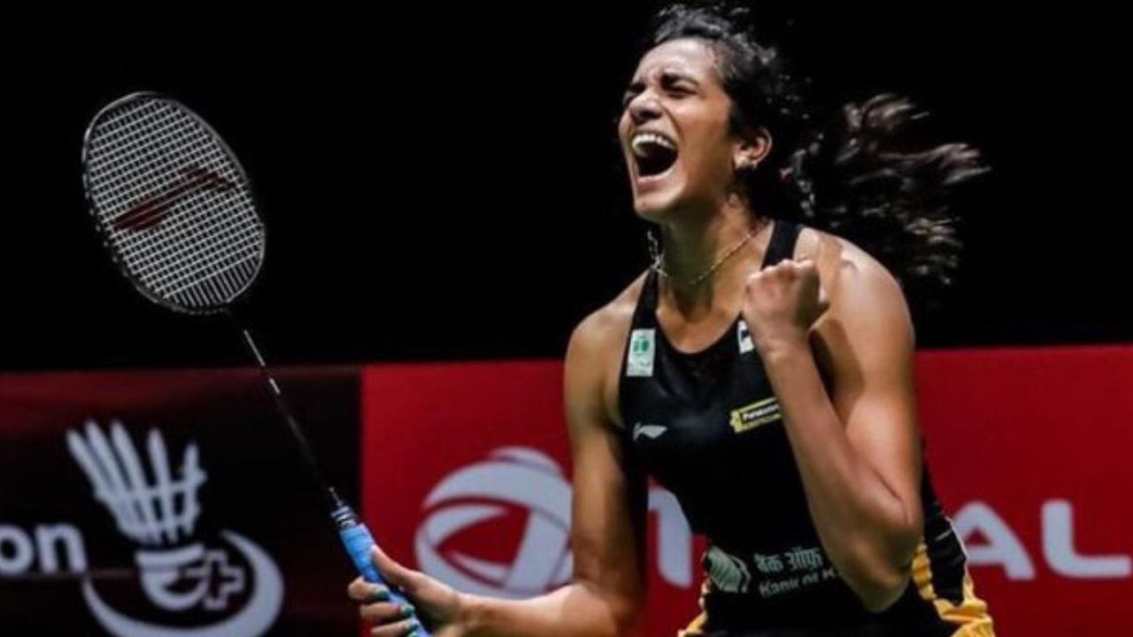 સિંધુએ 2016 ચાઇના ઓપનમાં તેનું પ્રથમ સુપરસિરીઝ ટાઇટલ જીત્યું ,2018 BWF વર્લ્ડ ટૂર ફાઇનલ્સ પણ જીતી હતી.કોમનવેલ્થ ગેમ્સ ચેમ્પિયન છે અને તેણે કોમનવેલ્થ ગેમ્સમાં સતત ત્રણ સિંગલ મેડલ, એશિયન ગેમ્સમાં સિલ્વર મેડલ અને ઉબેર કપમાં બે બ્રોન્ઝ મેડલ જીત્યા છે.