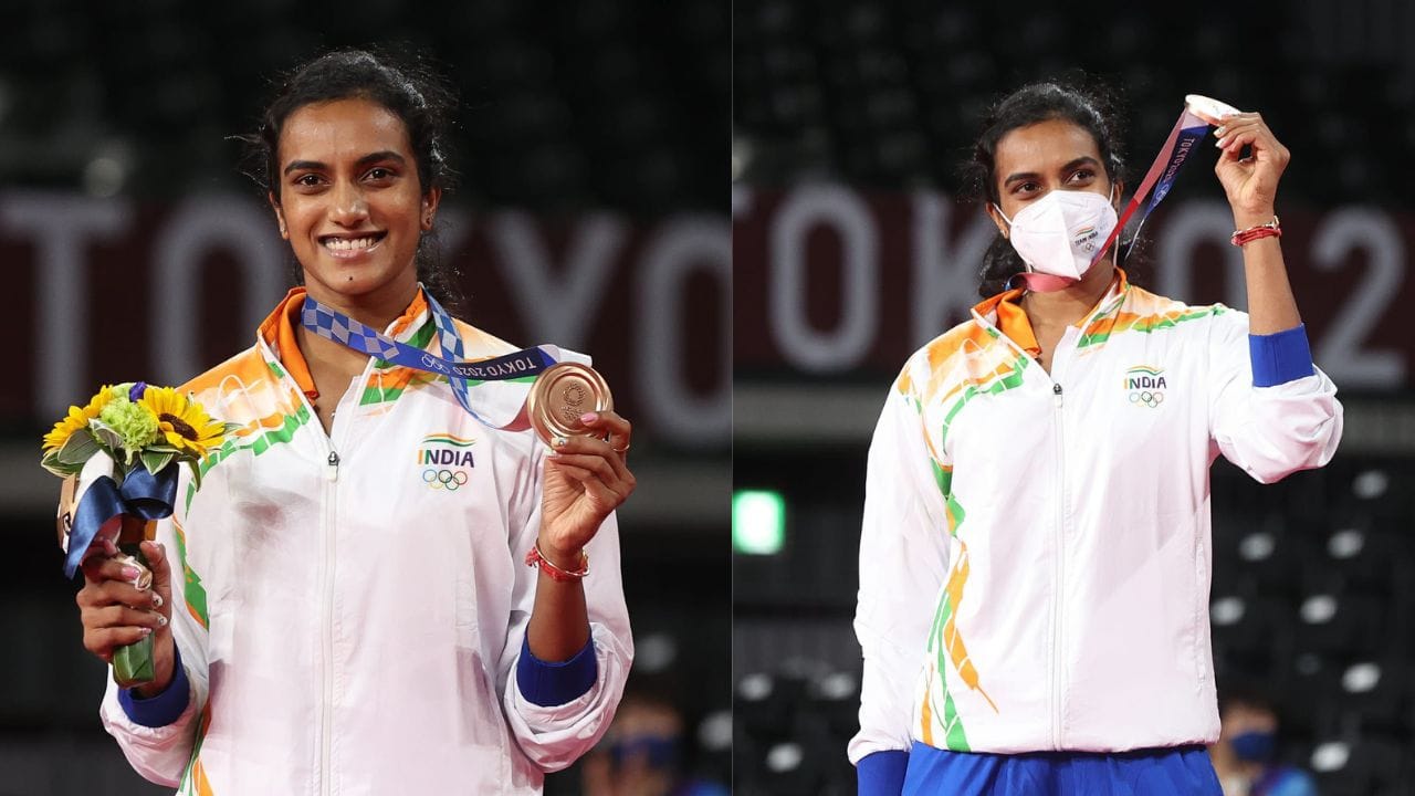 ગોપીચંદની બેડમિન્ટન એકેડમીમાં જોડાયા પછી, સિંધુએ અનેક ટાઇટલ જીત્યા. અંડર-10 વર્ષની કેટેગરીમાં, તેણીએ ડબલ્સ કેટેગરીમાં પાંચમી સર્વો ઓલ ઈન્ડિયા રેન્કિંગ ચેમ્પિયનશિપ અને અંબુજા સિમેન્ટ ઓલ ઈન્ડિયા રેન્કિંગમાં સિંગલ્સનું ટાઈટલ જીત્યું. અંડર-13 વર્ષની કેટેગરીમાં પોંડિચેરીમાં સબ-જુનિયર્સમાં સિંગલ્સ ટાઇટલ,ઓલ ઇન્ડિયા ટુર્નામેન્ટ IOC ઓલ ઇન્ડિયા રેન્કિંગ, સબ-જુનિયર નેશનલ્સ અને પુણેમાં ઓલ ઇન્ડિયા રેન્કિંગમાં પણ ટાઈટલ જીતી ચૂકી છે.