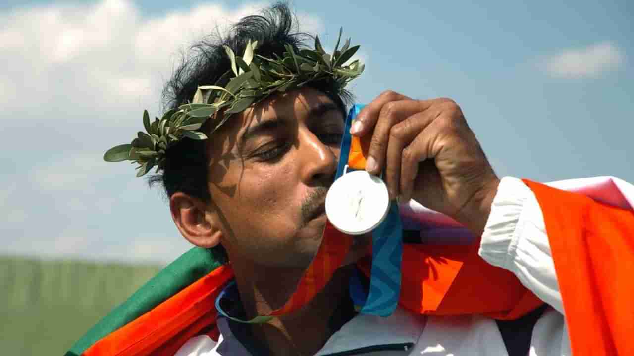 Paris Olympics 2024: રાજ્યવર્ધન સિંહ રાઠોડે એથેન્સ ઓલિમ્પિકમાં શૂટિંગમાં સિલ્વર મેડલ જીતી રચ્યો ઈતિહાસ