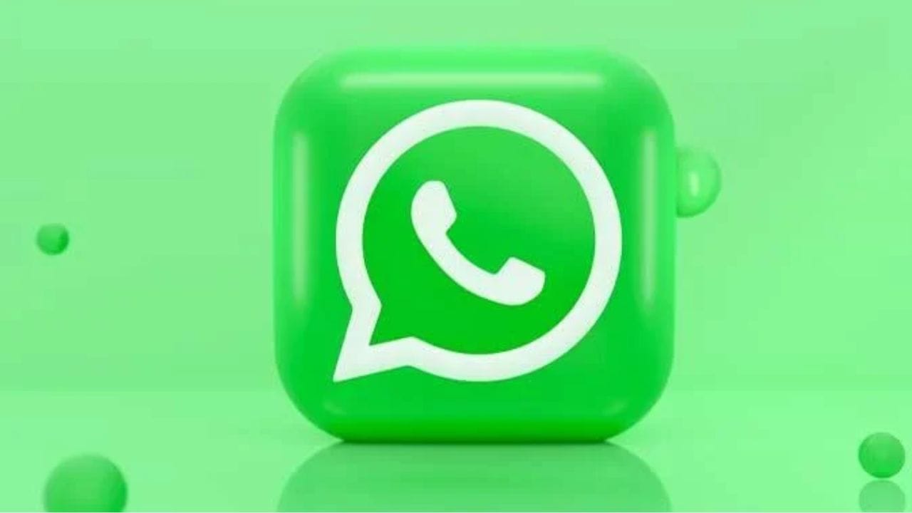 WhatsAppનું નવું ફીચર Meta AI હેઠળ કામ કરે છે. Meta AI એ કંપનીની આર્ટિફિશિયલ ઈન્ટેલિજન્સ (AI) ચેટબોટ છે, જે AI દ્વારા લોકોના પ્રશ્નોના જવાબ આપે છે. આની મદદથી તમે AI પિક્ચર્સ પણ બનાવી શકો છો. તમારે ફક્ત WhatsAppને જણાવવાનું છે કે તમને કેવા પ્રકારનું ચિત્ર જોઈએ છે, પછી તે તમારા માટે AI ચિત્ર બનાવશે. નવા ફીચર હેઠળ હવે તમે તમારી પોતાની AI પિક્ચર પણ બનાવી શકો છો.