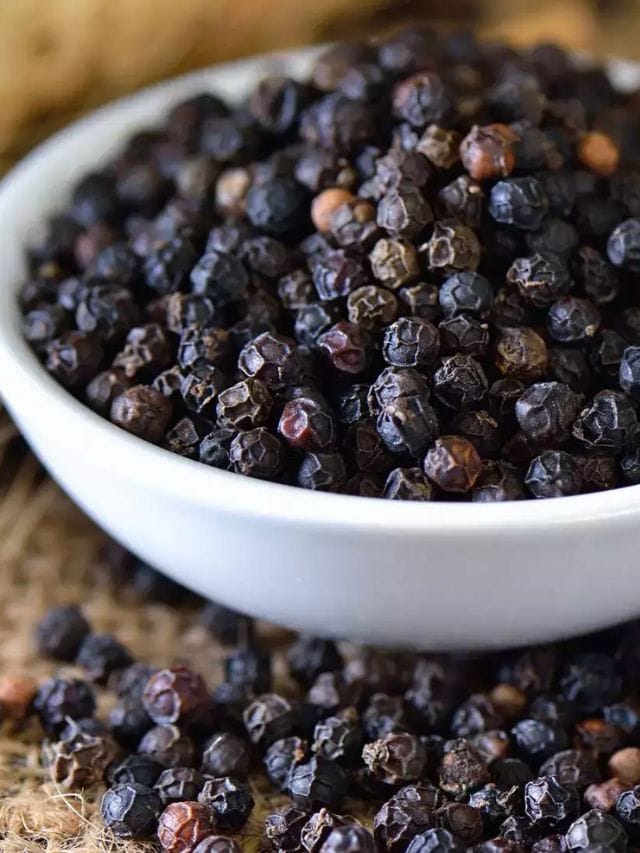 Black Pepper હૂંફાળા પાણી સાથે કાળા મરી ખાઓ, મળશે અઢળક ફાયદા Tv9