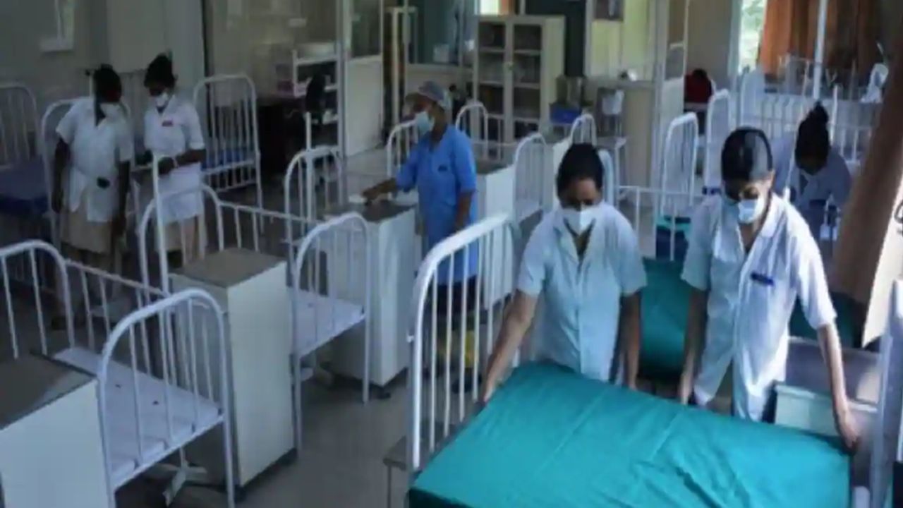 27 જૂનના રોજ ત્રણ વર્ષના બાળકનું મૃત્યુ થયું હતું. બીજી તરફ ઉલ્ટી અને ઝાડાથી પીડિત બાળકોનું મોનિટરિંગ શરૂ કરવામાં આવ્યું છે. આરોગ્ય વિભાગ દ્વારા ડોર ટુ ડોર સર્વે કરવામાં આવી રહ્યો છે.