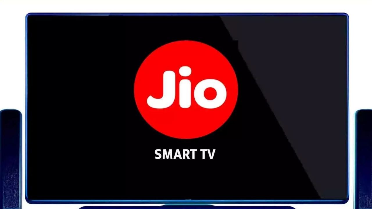 Google ના એન્ડ્રોઇડ પ્લેટફોર્મ પર આધારિત Jio TV OS, સેમસંગની Tizen OS, LGની webOS, Skyworthની Coolita OS અને Hisense Groupની Vida OS જેવી ટોચની ટેલિવિઝન નિર્માતા OS સાથે સ્પર્ધા કરશે.