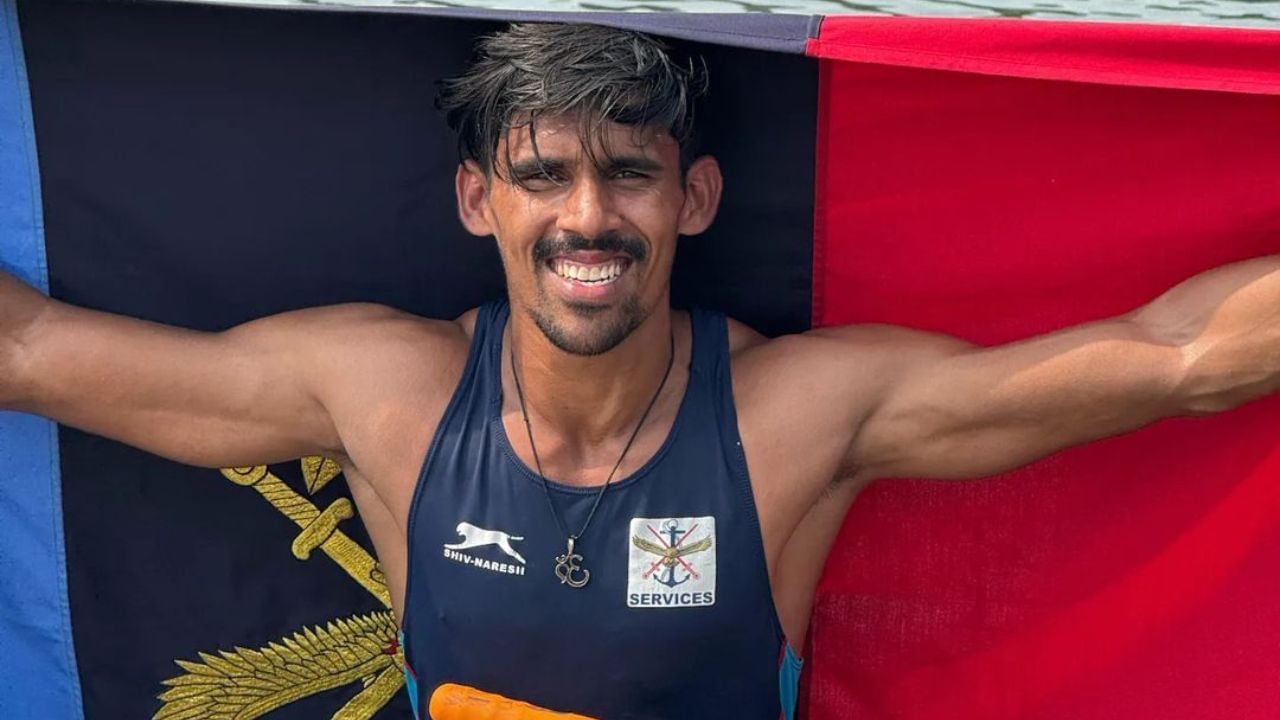 બલરાજની માતાએ તેને અને તેના ચાર ભાઈ-બહેનોનો ઉછેર દૂધ વેચવા, શાકભાજી વેચવાનું અને કન્સ્ટ્રક્શન સાઈટ અને ગારમેન્ટ ફેક્ટરીમાં કામ કરવા સહિત વિવિધ કામો કરી ચૂકી છે.