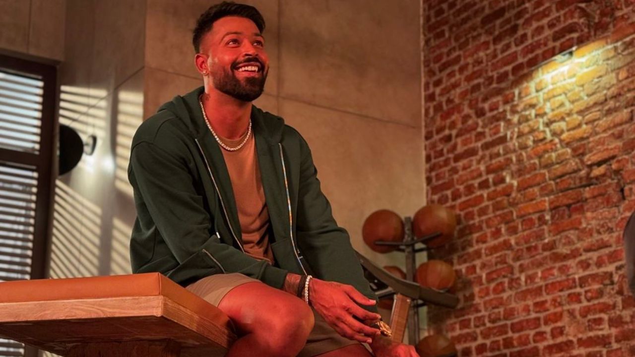 Hardik Pandya (2)