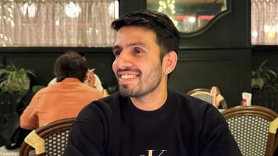 પંજાબ કિંગ્સનો વિકેટકીપર બેટ્સમેન જિતેશ શર્માએ શાલકા મકેશ્વર સાથે સગાઈ કરી છે. 30 વર્ષીય ક્રિકેટરે ઈન્સ્ટાગ્રામ પર ચાહકોને ખુશખબરી આપી છે, જિતેશ શર્માએ સગાઈના કેટલાક ફોટો ઈન્સ્ટાગ્રામ પર શેર કર્યા છે. જિતેશ અને શાલકાએ પોતાના ઈન્સ્ટાગ્રામ પોસ્ટ કેપ્શન આપ્યું કે, આ અજીબોગરીબ દુનિયામાં 8.8.8.8.8 ઓગસ્ટ 2024 મળ્યો