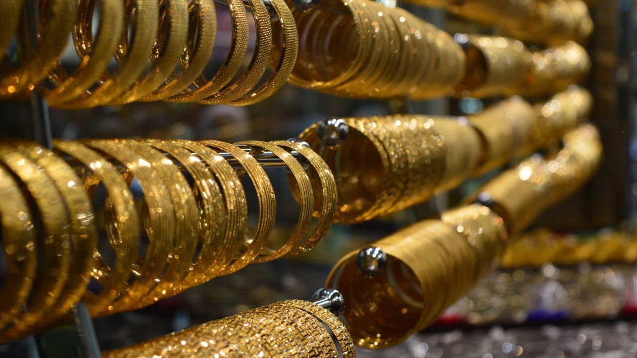 gold silver price hike jump 1200 amid festive season (5)