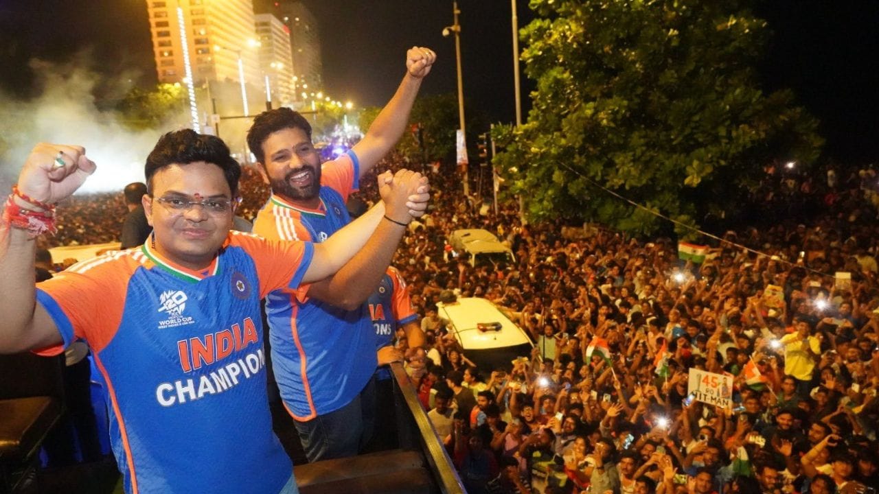 2022માં જય શાહે બીસીસીઆઈના રેકોર્ડ બ્રેકિંગ ઈન્ડિયન પ્રીમિયર લીગ (આઈપીએલ) મીડિયા રાઈટ્સનું નેતૃત્વ કર્યું, જ્યાં લીગ માટેના 5 વર્ષના અધિકારો કુલ રૂ. 48,390 કરોડમાં વેચાયા, આઈપીએલ વિશ્વની 2જી સૌથી મોટી લીગ બની હતી. ( 1લી રાષ્ટ્રીય ફૂટબોલ લીગ છે)