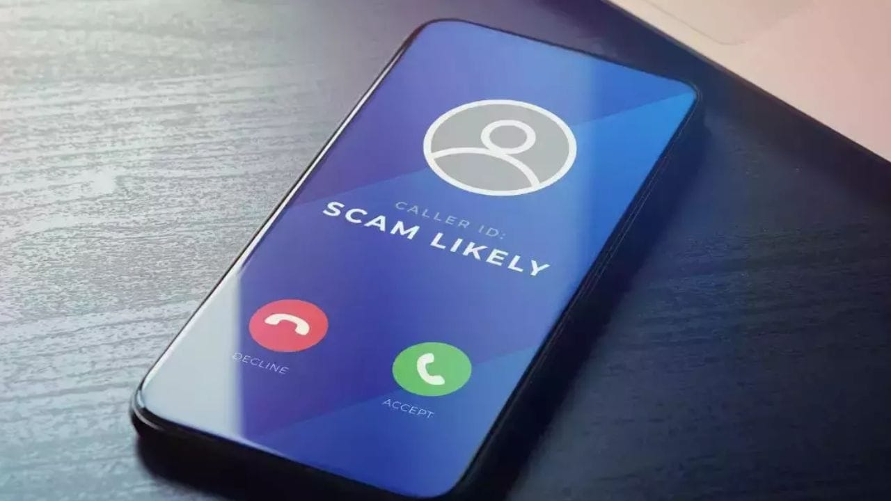 હાલમાં એક નંબર સ્વિચ ઓફ કર્યા પછી ગ્રાહકોને બીજો મોબાઇલ નંબર આપવામાં આવે છે, પરંતુ ટેલિકોમ વિભાગને જાણવા મળ્યું છે કે કેટલાક લોકો આવા લોકો સાથે વ્યવહાર કરવા માટે એક મહિનામાં 25 થી 30 નંબર લઈ રહ્યા છે. હવે સરકાર પ્રયાસ કરી રહી છે સિમ કાર્ડ સંબંધિત નિયમોને વધુ કડક બનાવો.