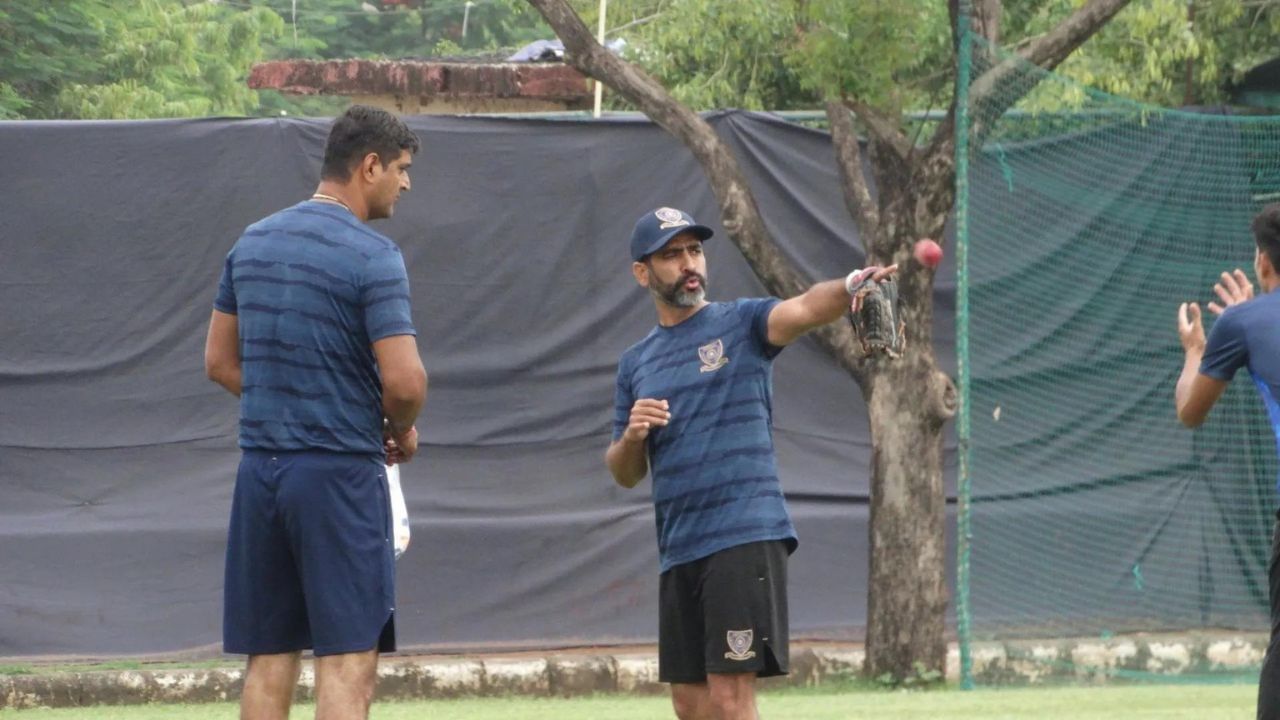 Ajay Ratra with Shikhar Dhawan (6)