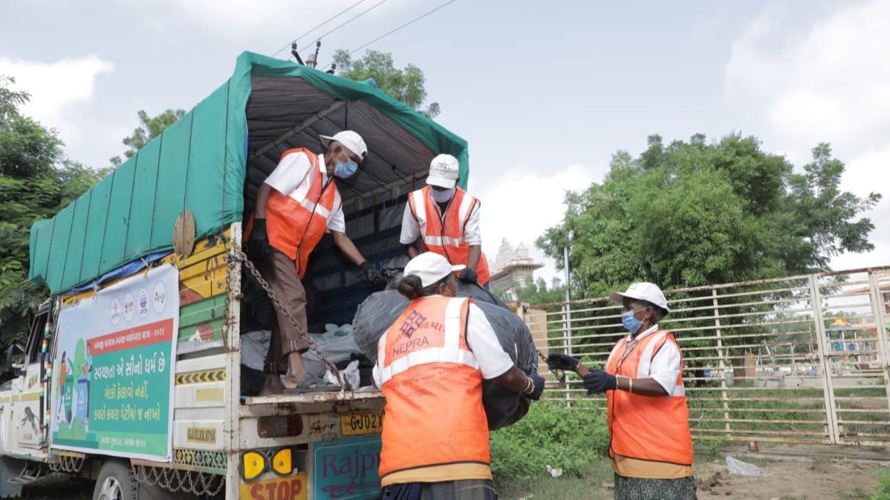 Ambaji Padayatra route 73 tonnes garbage collection (4)