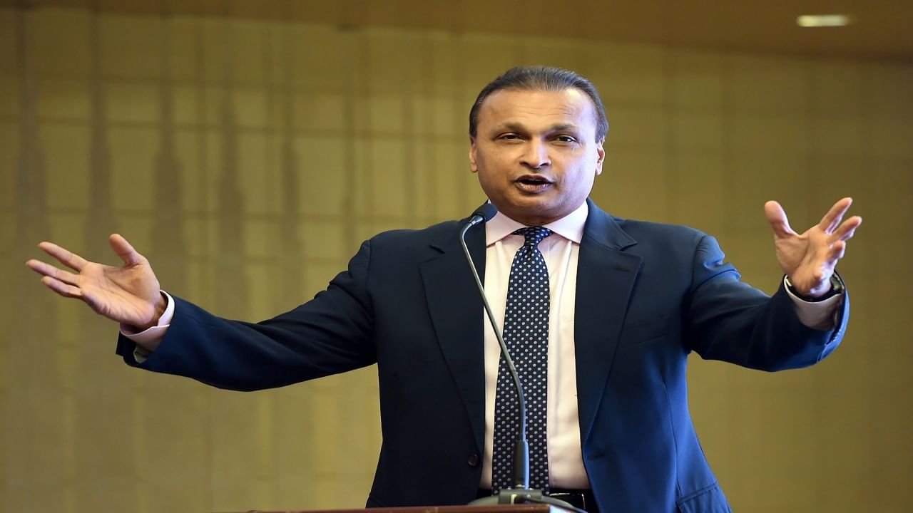 Anil Ambani impedido de negociar títulos