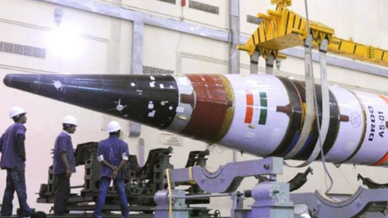 DRDO Apprentice Recruitment 2024 : ગ્રેજ્યુએટ એપ્રેન્ટિસ- 40 જગ્યાઓ, ટેકનિશિયન એપ્રેન્ટિસ (ડિપ્લોમા) – 40 જગ્યાઓ, ટ્રેડ એપ્રેન્ટિસ ITI પાસ આઉટ (NCVT/SCVT એફિલિએશન) – 120 પોસ્ટ્સ
