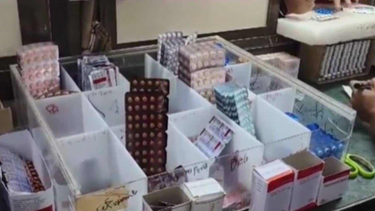 Mehsana : કોરોનાકાળમાં વેચાતી લાઈકોસિલ ટેબલેટને લઈ ચોંકાવનારો ખુલાસો, કોર્ટે 8 લોકોને ફટકાર્યો 12 લાખનો દંડ, જુઓ Video