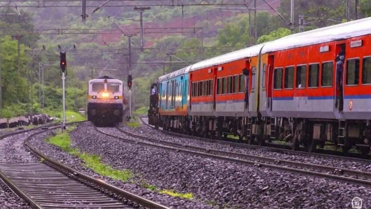 indian railway train (4)