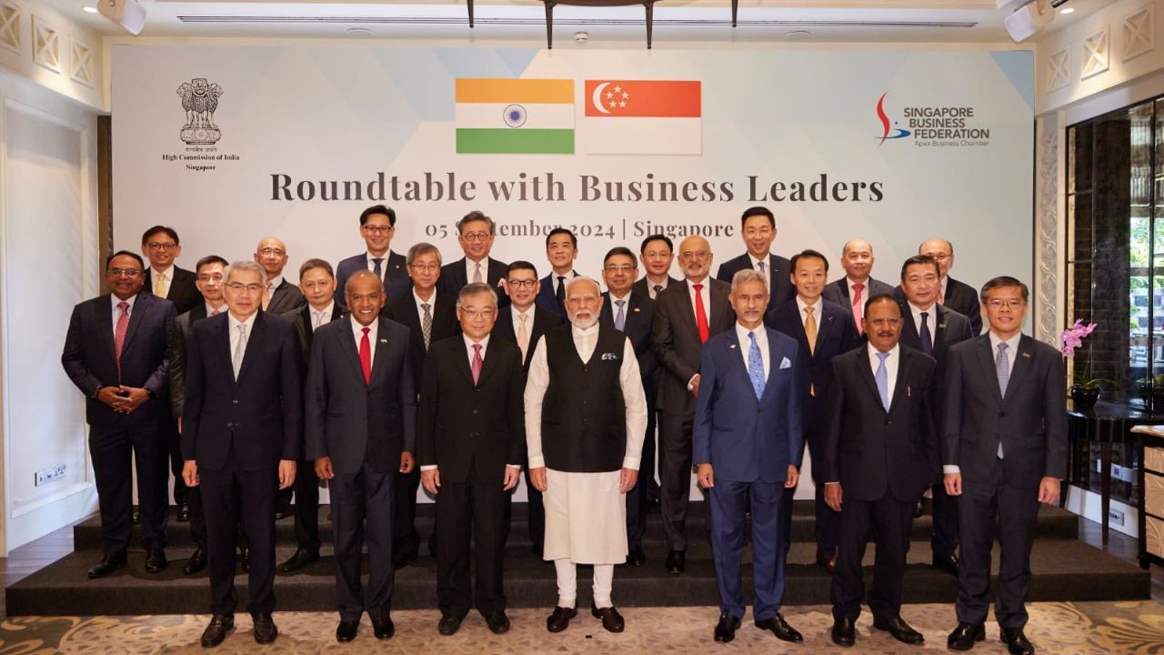 pm modi meets business leaders singapore for investment (1)