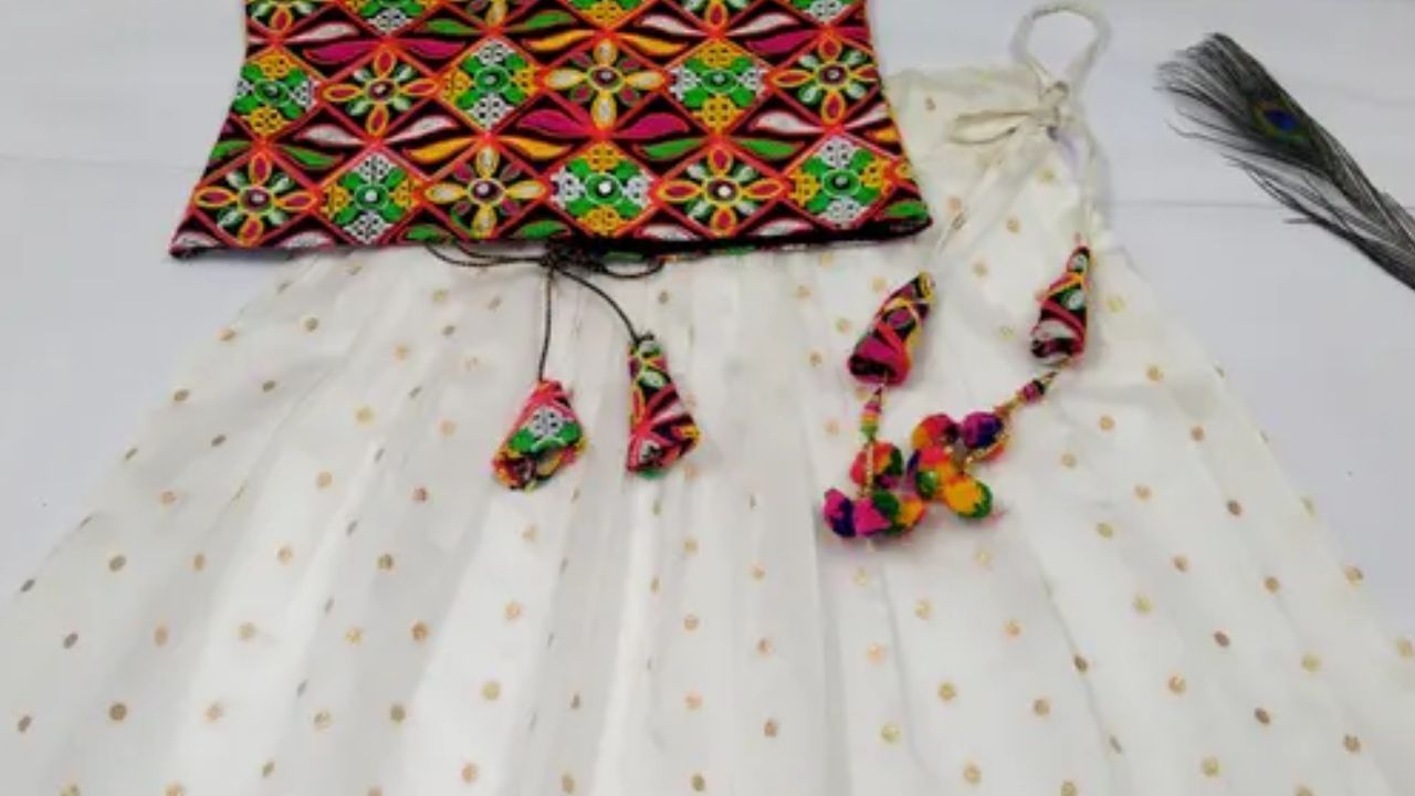 white choli