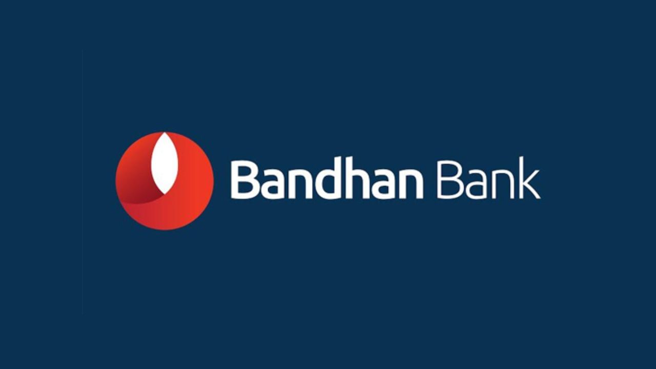 Bandhan Bank Stock Price: બંધન બેંકના શેર 28 ઓક્ટોબરે ઈન્ટ્રાડે 10 ટકા વધ્યા હતા. જુલાઈ-સપ્ટેમ્બર 2024 ક્વાર્ટરમાં બેન્કની મજબૂત કામગીરીએ શેરના ભાવમાં વધારો કર્યો હતો. ક્વાર્ટર દરમિયાન બંધન બેન્કનો ચોખ્ખો નફો વાર્ષિક ધોરણે 30 ટકા વધીને રૂ. 937.44 કરોડ થયો છે. એક વર્ષ પહેલા નફો 721.16 કરોડ રૂપિયા હતો. સપ્ટેમ્બર 2023 ક્વાર્ટરમાં વ્યાજની આવક રૂ. 4,492 કરોડથી વધીને રૂ. 5,500 કરોડ થઈ છે.