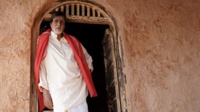 બિગ બીને સદીઓના મહાનાયક કહેવામાં આવે છે. તેમને કોઈ શહેનશાહ બોલાવે છે. અમિતાભ બચ્ચન સોશિયલ મીડિયા પર ખુબ એક્ટિવ રહે છે. ફોટો શેર કરતા રહે છે. અમિતાભ બચ્ચન છેલ્લા 6 દાયકાથી બોલિવુડ પર રાજ કરી રહ્યા છે. તો આજે આપણે તેની લાઈફ વિશે જોડાયેલી કેટલીક વાતો કરીશું.