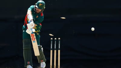 52 રન પર 2 વિકેટ હતી, અચાનક આખી ટીમ 53 રનમાં થઈ ઓલઆઉટ, 8 બેટ્સમેનો સાથે આ શું થયું?