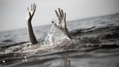 Bhavnagar News : મહુવાના નિકોલબંધારામાં યુવકનું ડૂબી જવાથી મોત, જુઓ Video Bhavnagar News : મહુવાના નિકોલબંધારામાં યુવકનું ડૂબી જવાથી મોત, જુઓ Video