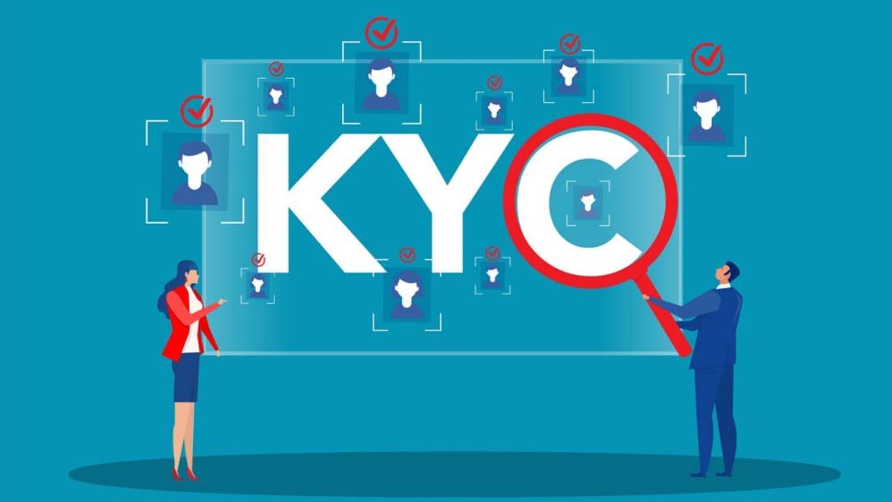 9. KYC સમાપ્ત થઈ ગયું: સ્કેમર્સ લિંક દ્વારા ફ્રીમાં KYC અપડેટ માટે પૂછે છે અને પછી તમારી સાથે ઠગાઈ કરે છે.  ત્યારે બેંકમાં જઈ વ્યક્તિગત KYC અપડેટ કરાવો.