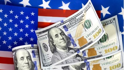 જ્યારે પણ સૌથી શક્તિશાળી અને અમીર દેશની વાત થાય છે ત્યારે લોકોના મગજમાં અમેરિકાનું નામ સૌથી પહેલા આવે છે. લોકોને લાગે છે કે જ્યારે અમેરિકા પાસે આટલા પૈસા છે તો તેના રાષ્ટ્રપતિનો પગાર પણ ઘણો મોટો હશે.