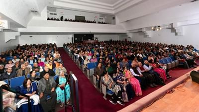 બૃહદ ન્યૂયોર્ક સિનિયર્સ ગ્રુપ દ્વારા દિવાળી સ્નેહ મિલન-ડીનરનું કરાયું હતુ આયોજન, ભારતીયોએ ગરબાની રમઝટ બોલાવી, જુઓ Video બૃહદ ન્યૂયોર્ક સિનિયર્સ ગ્રુપ દ્વારા દિવાળી સ્નેહ મિલન-ડીનરનું કરાયું હતુ આયોજન, ભારતીયોએ ગરબાની રમઝટ બોલાવી, જુઓ Video